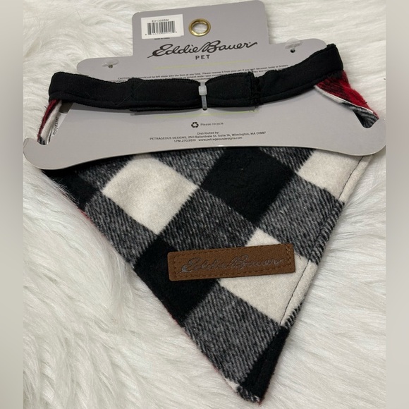 🎃6/$15 New! Eddie Bauer Reversible Plaid Dog Bandana Size S/M (12-35 lbs) - Picture 2 of 3